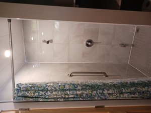 <b>Showers - 1 private heated shower in each washroom</b><br />The Women